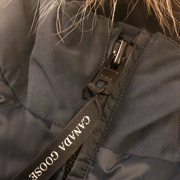 100% Authentic Canada Goose Beechwood Parker - Picture 5 of 5